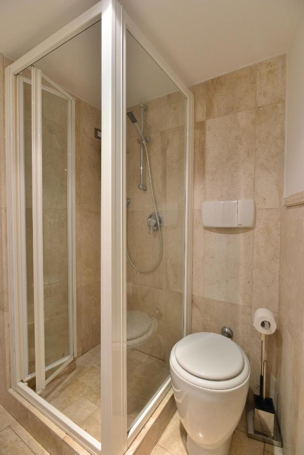 Izzhome City Center Cozy กาญารี ภายนอก รูปภาพ