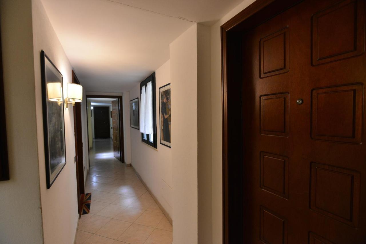 Izzhome City Center Cozy กาญารี ภายนอก รูปภาพ